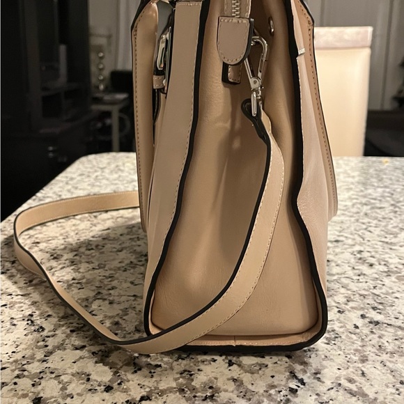 New without tags leather tote bag. - Picture 2 of 2